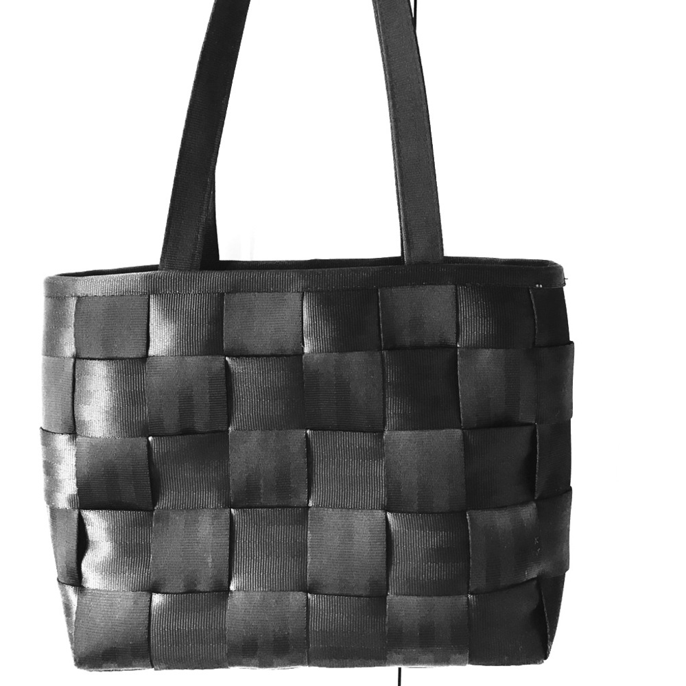 Harvey’s Large Black Seatbelt bag tote